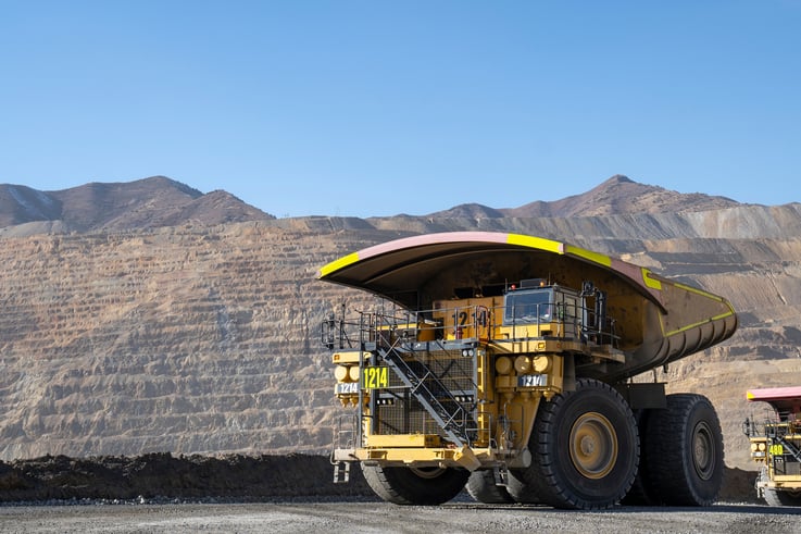 haul truck mining contractor