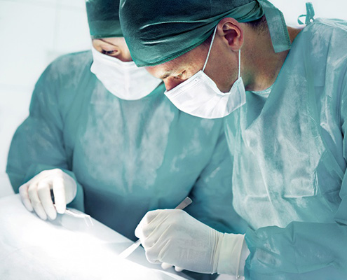 FS Blog - surgeons operating
